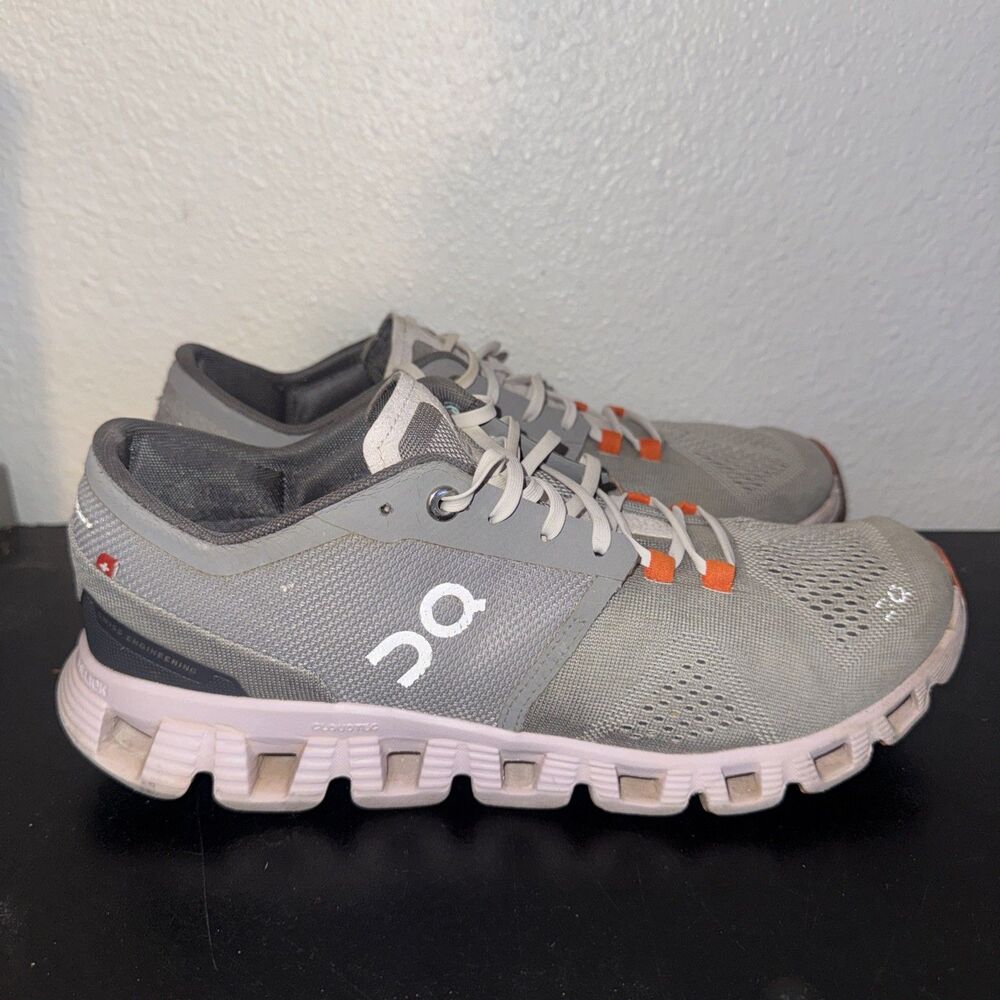 On Cloud X Sneakers Womens Size 9.5 Gray Road Running Shoes 40.99041